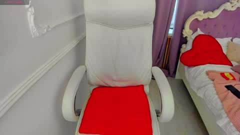 Snapshot of lily_merlin chatting on April 2026 03:39:01 PM Lily online show from April 2026 03:39:01 PM