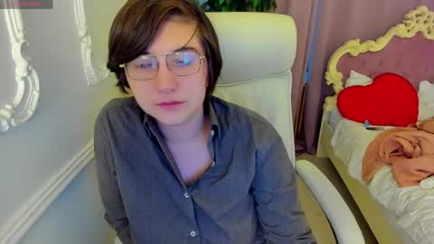 Snapshot of lily_merlin chatting on April 2026 03:11:02 AM Lily online show from April 2026 03:11:02 AM