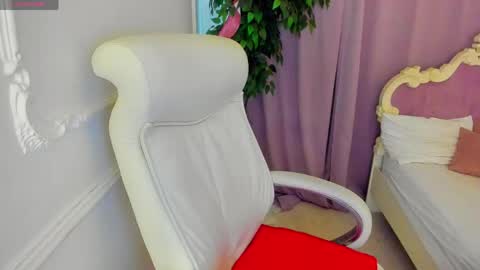 Lily online show from April 2026 05:54:02 AM