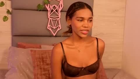 Lily Miiller online show from November 2025 09:14:01 PM