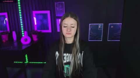 Lily online show from March 2025 08:16:01 AM