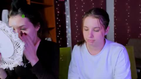 Lily online show from November 2025 07:25:02 PM