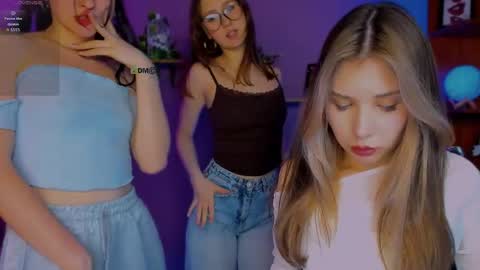 Lily online show from April 2026 02:27:02 AM