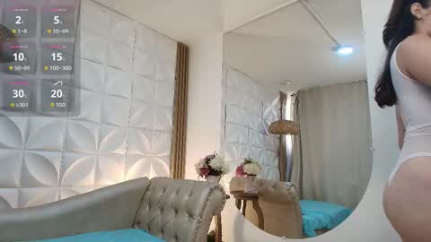 Lily Lauren online show from February 2026 12:49:01 PM