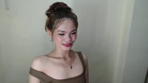 Snapshot of lily_summer23 chatting on December 2024 02:57:02 PM Youre pleasure Lily online show from December 2024 02:57:02 PM