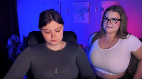 Snapshot of lily_sun_ chatting on February 2026 01:18:02 AM ur Lily online show from February 2026 01:18:02 AM