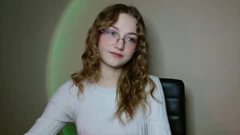 small lily online show from February 2026 03:06:01 PM