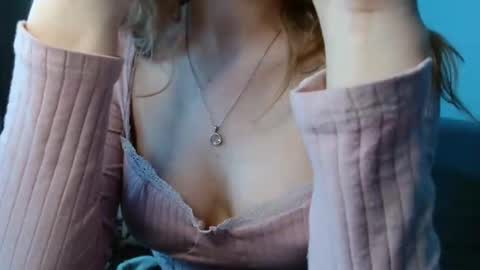 small lily online show from May 2026 04:04:02 PM