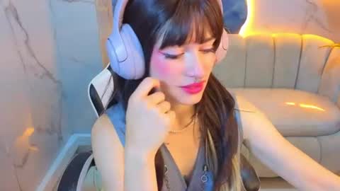 Snapshot of lily_tx chatting on July 2026 12:40:02 PM Follow me.. Live 730 to 1400 online show from July 2026 12:40:02 PM