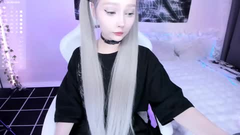 Snapshot of lily_weep chatting on May 2026 03:34:01 AM Lily online show from May 2026 03:34:01 AM