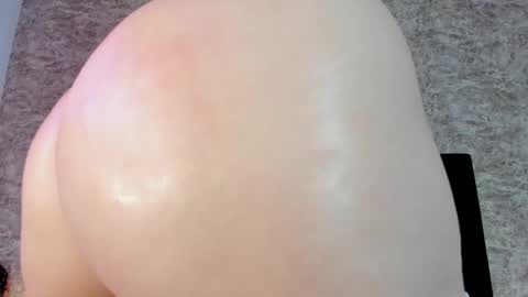 LilyWoodz online show from November 2025 07:34:02 PM