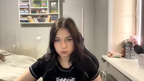 Snapshot of lilybaby3 chatting on February 2026 01:51:02 PM Lily online show from February 2026 01:51:02 PM