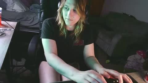 lilybvixen online show from May 2026 02:49:02 AM