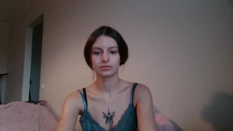 lilycandy_ online show from October 2025 01:23:04 PM
