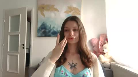 lilycandy_ online show from April 2026 10:28:01 AM