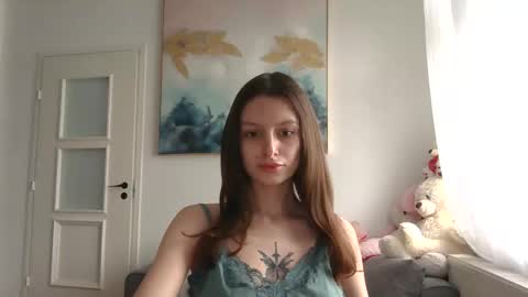 lilycandy_ online show from April 2026 11:24:01 AM