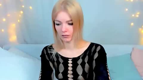 lilydavisss online show from March 2026 03:23:01 AM