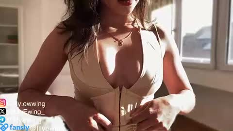 Snapshot of lilyewing_ chatting on June 2026 04:09:02 PM Lily online show from June 2026 04:09:02 PM