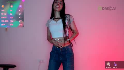 Snapshot of lilylouisee_ chatting on February 2025 04:24:02 PM Liliana louise online show from February 2025 04:24:02 PM