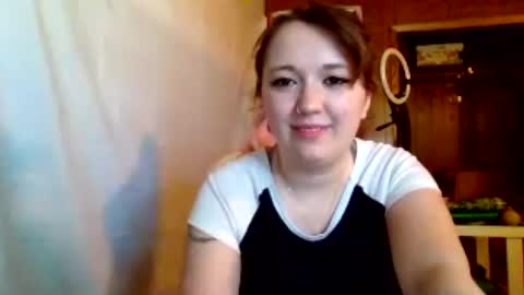 Snapshot of lilylovegood04 chatting on August 2026 05:34:02 PM lily online show from August 2026 05:34:02 PM