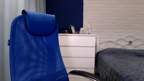 Lily online show from April 2026 08:06:01 AM