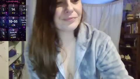 lilypad1981 online show from December 2024 05:04:02 PM