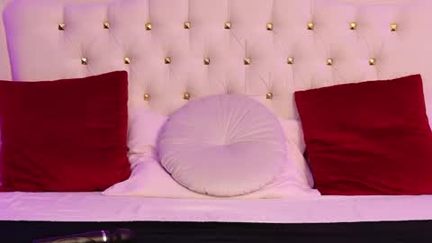     online show from June 2026 03:33:01 AM