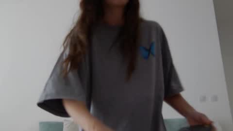 Lily online show from October 2025 08:39:01 AM