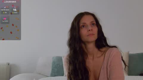 Lily online show from October 2025 12:00:02 PM