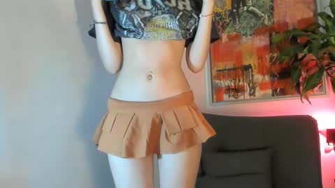 lilyskinny27 online show from December 2025 02:53:02 AM