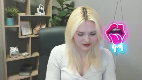 Lily online show from April 2026 06:41:01 AM