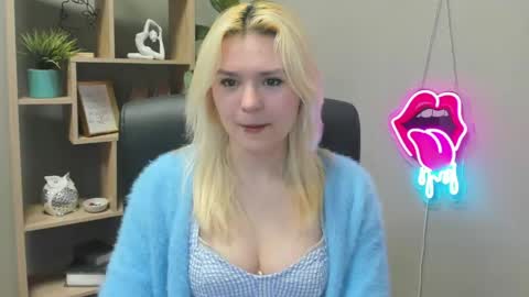 Lily online show from April 2026 06:47:02 AM