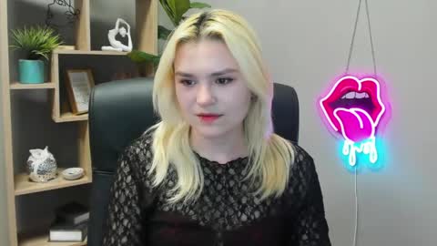 Lily online show from April 2026 07:09:01 AM
