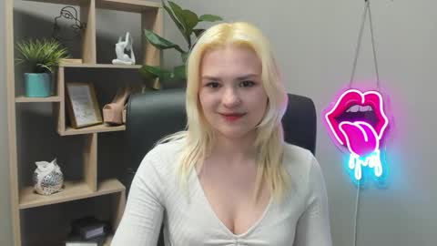Lily online show from April 2026 07:01:01 AM
