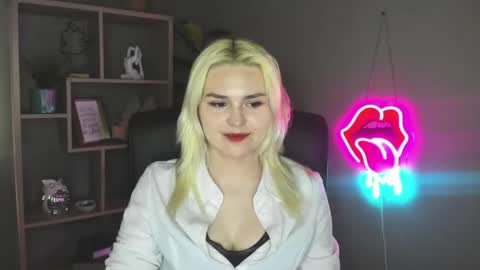 Lily online show from May 2026 04:59:02 PM