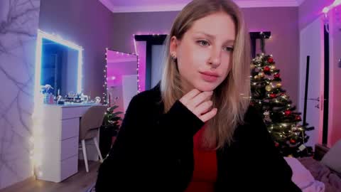 Snapshot of lilyvibe chatting on December 2024 10:36:02 PM Lily online show from December 2024 10:36:02 PM