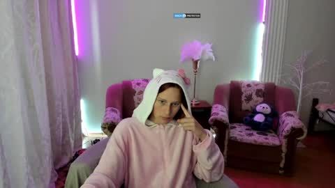 Hi Im Lily online show from April 2026 04:12:02 PM