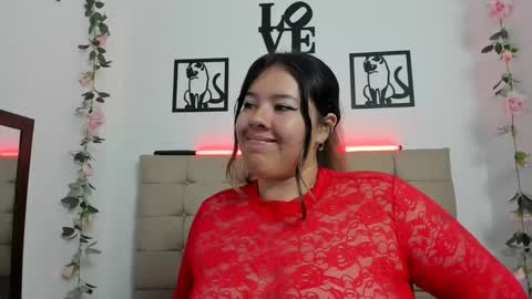 Snapshot of lina_browm chatting on April 2026 09:15:02 PM Lina Browm online show from April 2026 09:15:02 PM
