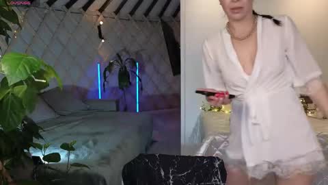 Snapshot of lina_flore chatting on June 2026 09:18:01 PM lina_flore online show from June 2026 09:18:01 PM