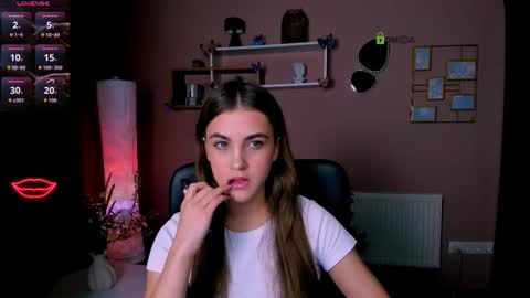 Snapshot of lina_fox12 chatting on November 2025 02:05:02 PM lina_fox12 online show from November 2025 02:05:02 PM