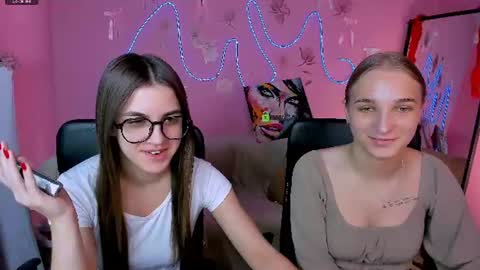 Snapshot of lina_fox12 chatting on June 2026 05:43:02 AM lina_fox12 online show from June 2026 05:43:02 AM