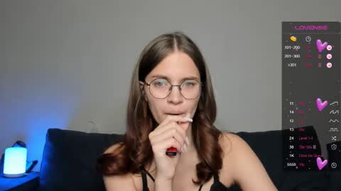 Snapshot of lina_hall chatting on December 2024 11:11:02 AM lina hall online show from December 2024 11:11:02 AM