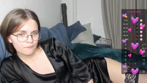 Snapshot of lina_hall chatting on January 2025 12:09:02 PM lina hall online show from January 2025 12:09:02 PM