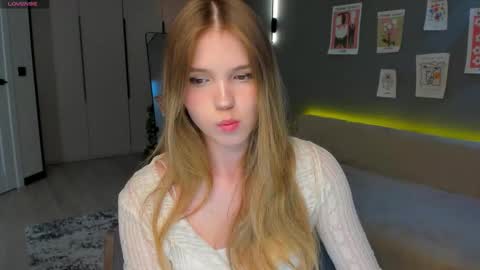 Lina online show from March 2026 01:38:02 PM