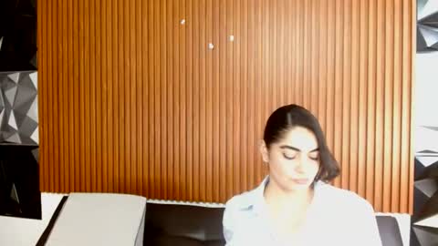 Lina Leyton online show from June 2026 05:45:01 PM