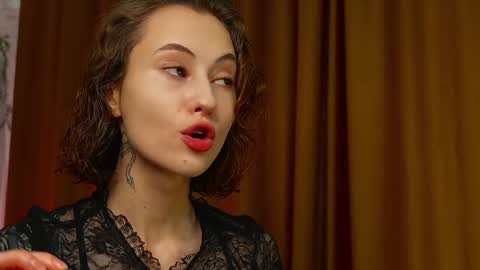 Snapshot of lina_n_kitty chatting on February 2025 04:57:02 PM Lina - online show from February 2025 04:57:02 PM