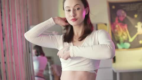 Lina -  online show from March 2026 04:29:02 AM