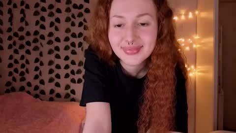 Snapshot of lina_red_x chatting on September 2025 10:31:01 PM Lina Red X online show from September 2025 10:31:01 PM