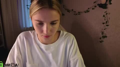 LINA online show from April 2026 01:19:02 AM