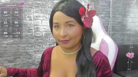 LINA SANCHEZ online show from June 2026 01:42:02 PM